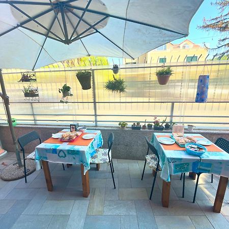 Tra Il Borgo E Il Mare Bed & Breakfast Черво Екстериор снимка