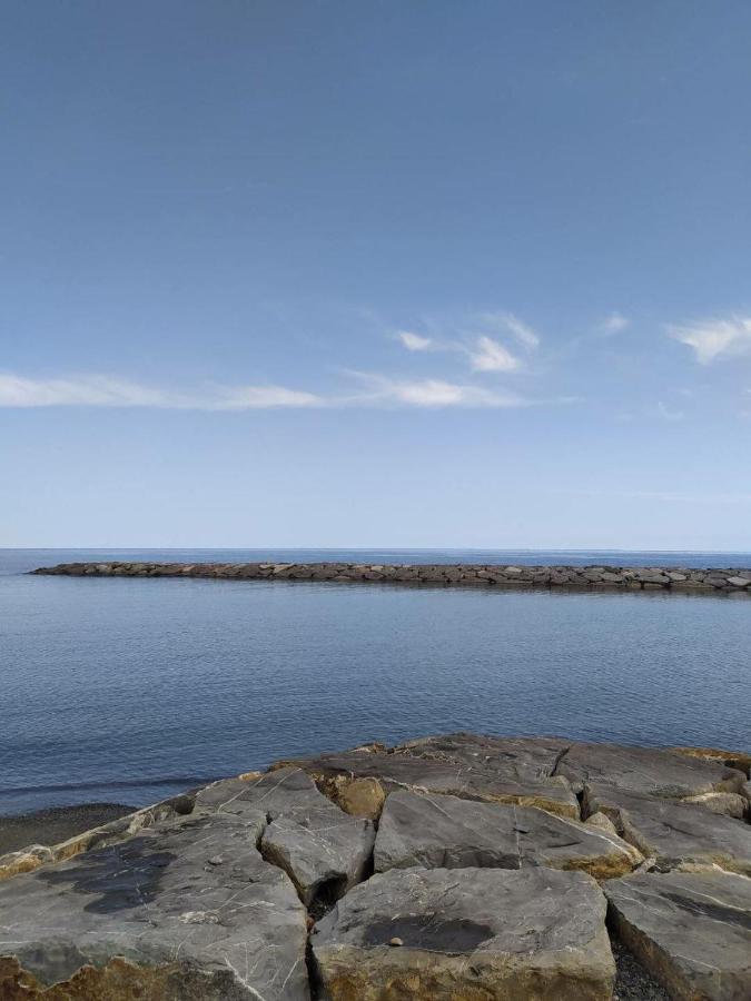 Tra Il Borgo E Il Mare Bed & Breakfast Черво Екстериор снимка