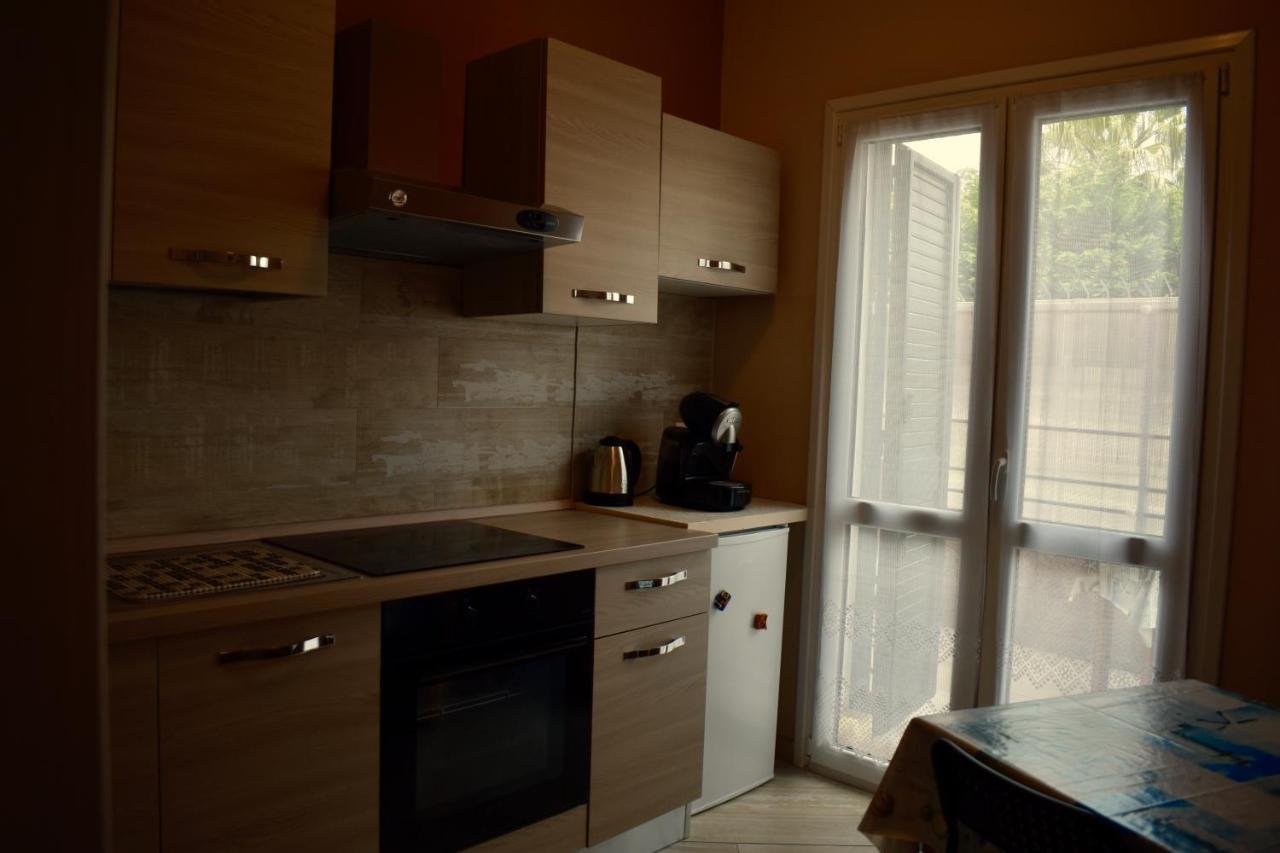 Tra Il Borgo E Il Mare Bed & Breakfast Черво Екстериор снимка